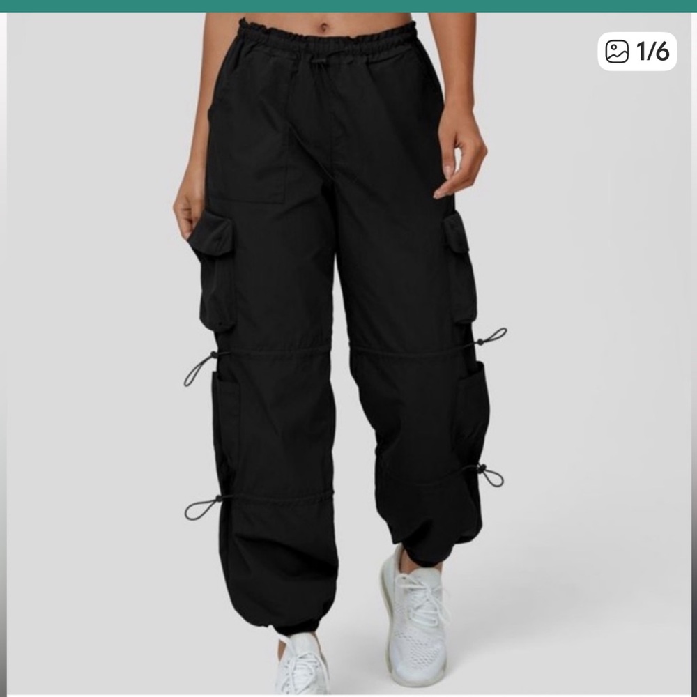 Halara Cargo Pants Black Size Medium New with tag